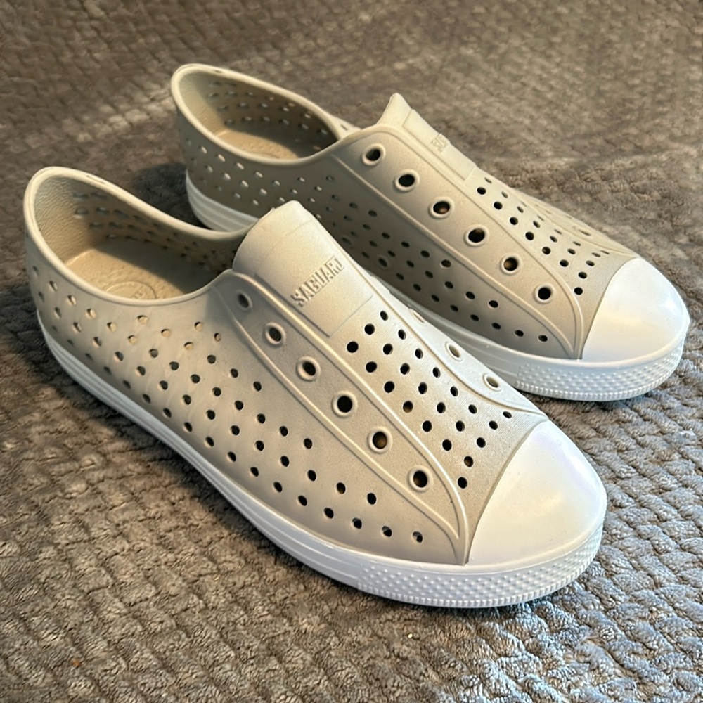Saguaro women’s water shoes 39 / 8.5